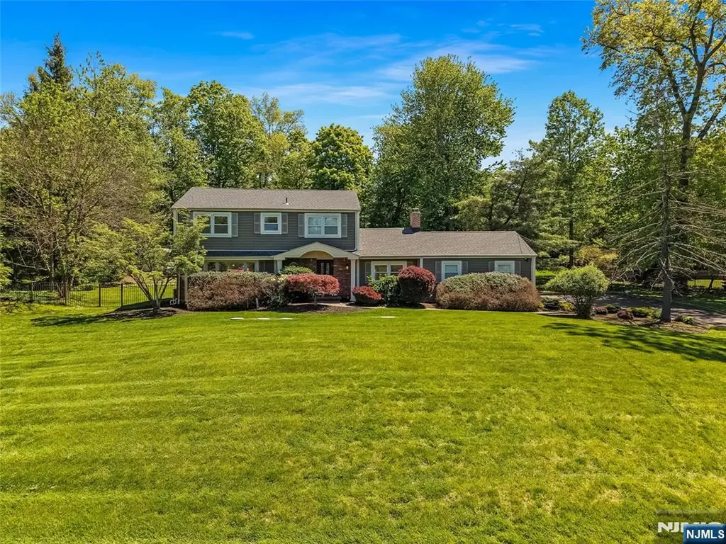 248 Wayfair Circle Franklin Lakes NJ 07417
