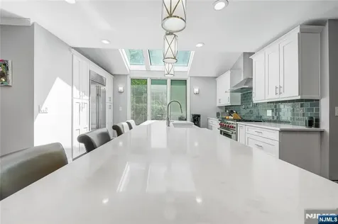 248 Wayfair Circle Franklin Lakes NJ 07417