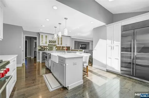 248 Wayfair Circle Franklin Lakes NJ 07417