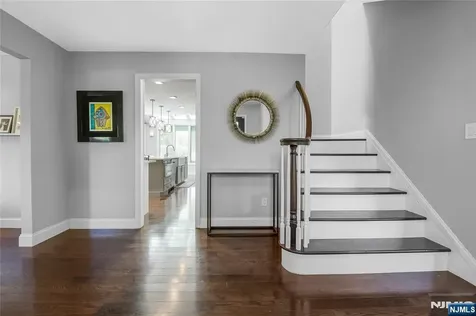 248 Wayfair Circle Franklin Lakes NJ 07417