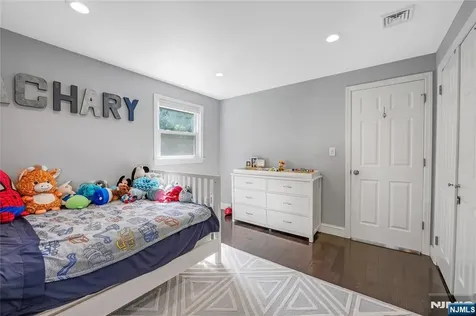 248 Wayfair Circle Franklin Lakes NJ 07417