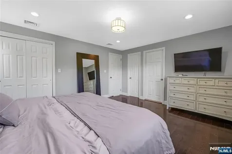 248 Wayfair Circle Franklin Lakes NJ 07417