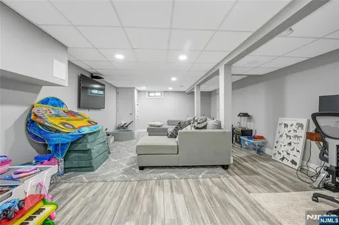 248 Wayfair Circle Franklin Lakes NJ 07417