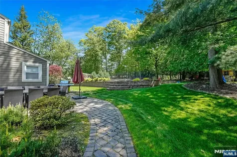 248 Wayfair Circle Franklin Lakes NJ 07417