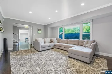 248 Wayfair Circle Franklin Lakes NJ 07417