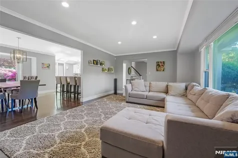 248 Wayfair Circle Franklin Lakes NJ 07417
