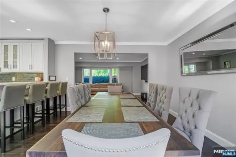 248 Wayfair Circle Franklin Lakes NJ 07417
