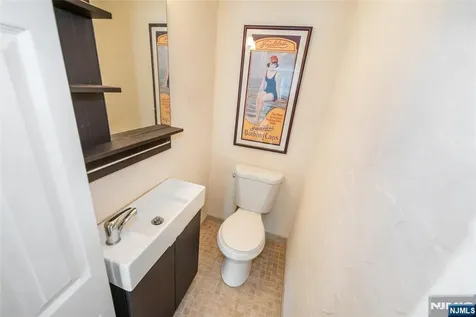 8 Pershing Street Emerson NJ 07630