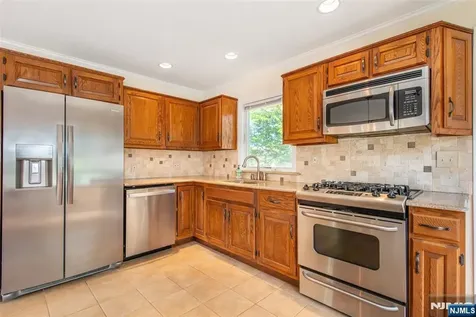 8 Pershing Street Emerson NJ 07630