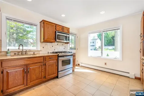 8 Pershing Street Emerson NJ 07630
