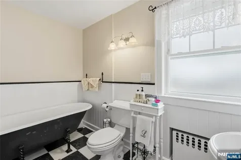 23 Pleasant Place Kearny NJ 07032