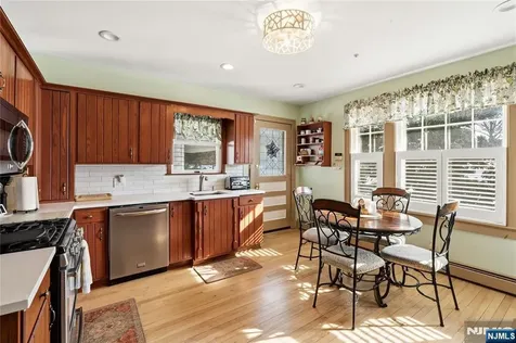23 Pleasant Place Kearny NJ 07032