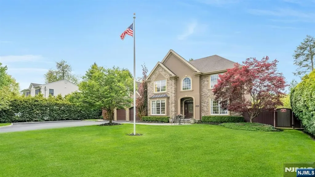 303 Rockland Avenue River Vale NJ 07675