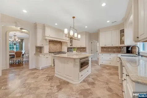 303 Rockland Avenue River Vale NJ 07675