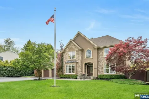 303 Rockland Avenue River Vale NJ 07675