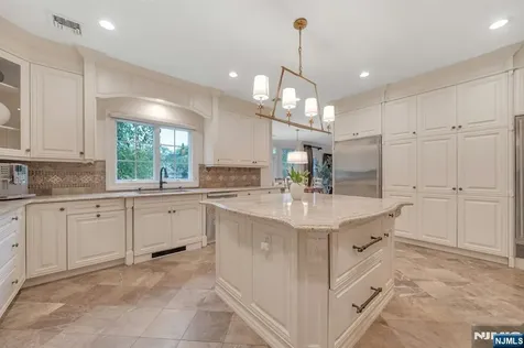 303 Rockland Avenue River Vale NJ 07675
