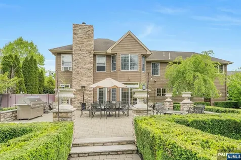 303 Rockland Avenue River Vale NJ 07675