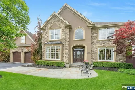 303 Rockland Avenue River Vale NJ 07675
