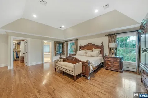 303 Rockland Avenue River Vale NJ 07675