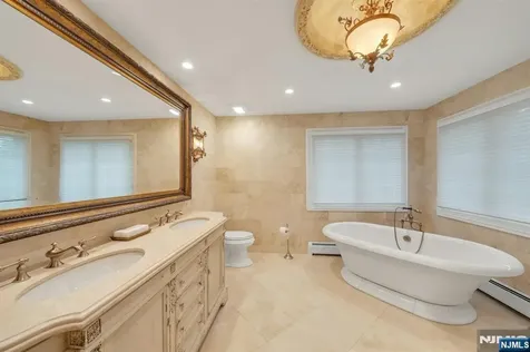303 Rockland Avenue River Vale NJ 07675