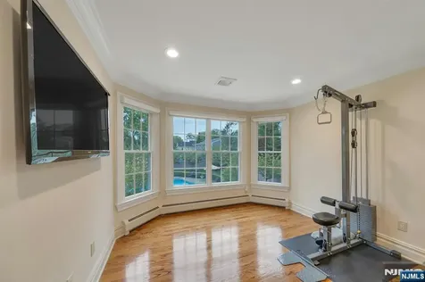 303 Rockland Avenue River Vale NJ 07675