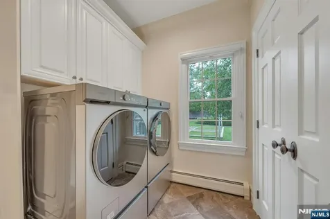 303 Rockland Avenue River Vale NJ 07675