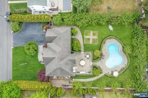 303 Rockland Avenue River Vale NJ 07675