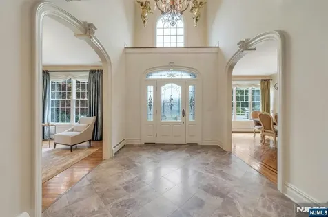 303 Rockland Avenue River Vale NJ 07675