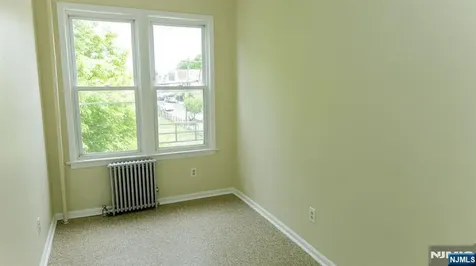 428 Avon Avenue Newark NJ 07108