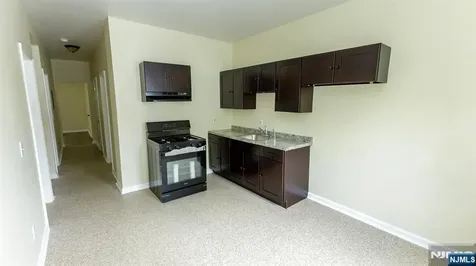 428 Avon Avenue Newark NJ 07108