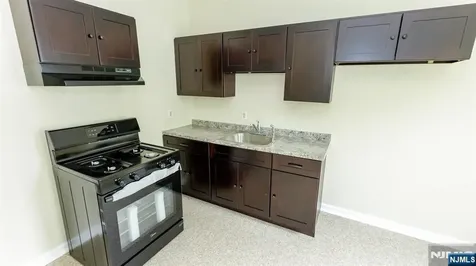428 Avon Avenue Newark NJ 07108