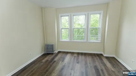 428 Avon Avenue Newark NJ 07108