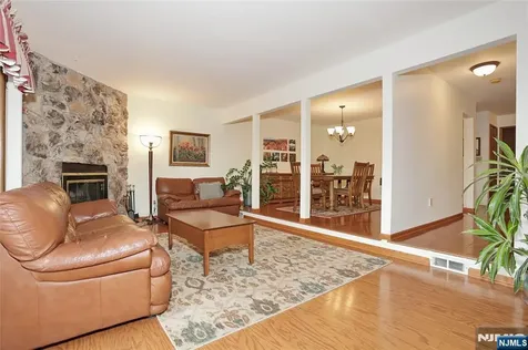 3 Brookside Heights Wanaque NJ 07465