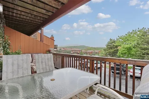 3 Brookside Heights Wanaque NJ 07465