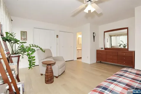 3 Brookside Heights Wanaque NJ 07465