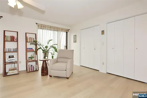 3 Brookside Heights Wanaque NJ 07465