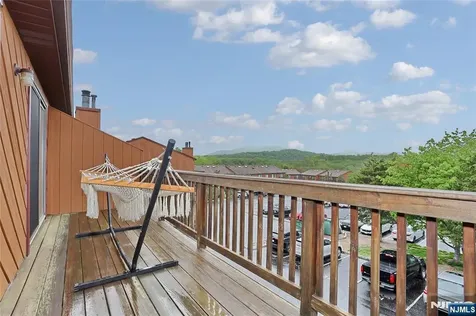 3 Brookside Heights Wanaque NJ 07465