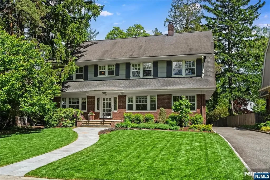 221 Christopher Street Montclair NJ 07042