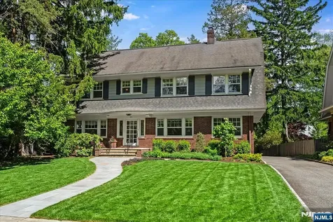 221 Christopher Street Montclair NJ 07042