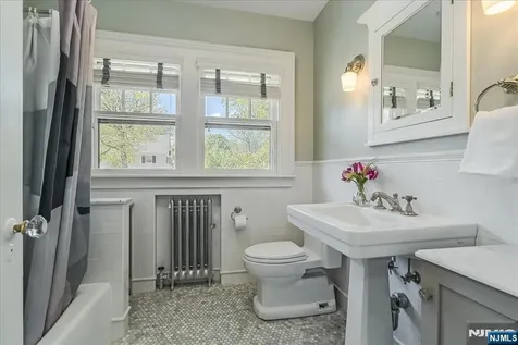221 Christopher Street Montclair NJ 07042