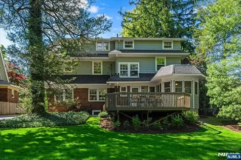 221 Christopher Street Montclair NJ 07042