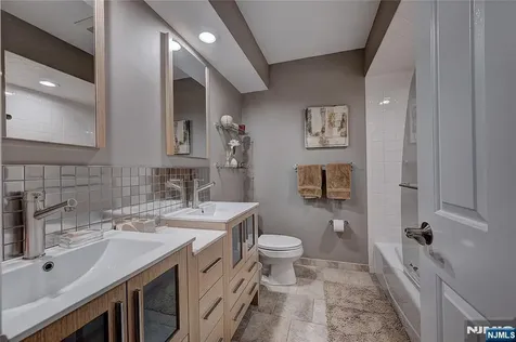 69 Cummings Circle West Orange NJ 07052