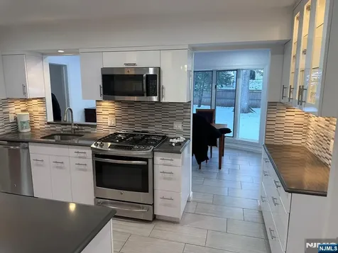 14 Louise Lane Tenafly NJ 07670