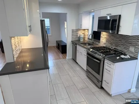 14 Louise Lane Tenafly NJ 07670