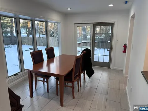 14 Louise Lane Tenafly NJ 07670