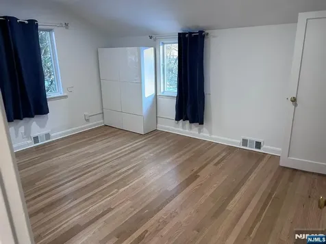 14 Louise Lane Tenafly NJ 07670