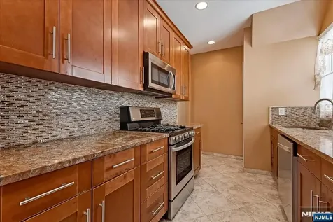 136 Cedar Street Cliffside Park NJ 07010