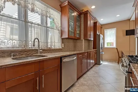 136 Cedar Street Cliffside Park NJ 07010