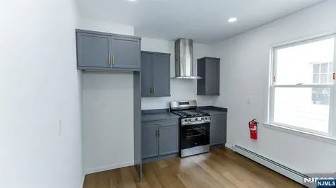 180-182 Ellery Avenue Newark NJ 07106
