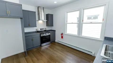 180-182 Ellery Avenue Newark NJ 07106